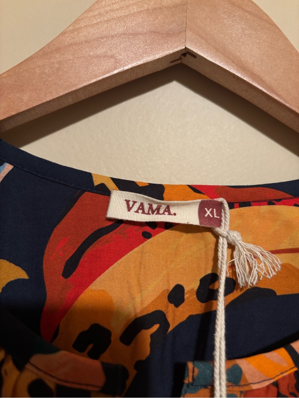 VAMA. Dress - Picture 9 of 9